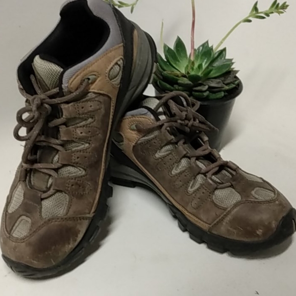 Vasque Vibram Sole Women's Hiking Shoes Size 9 - Picture 2 of 9